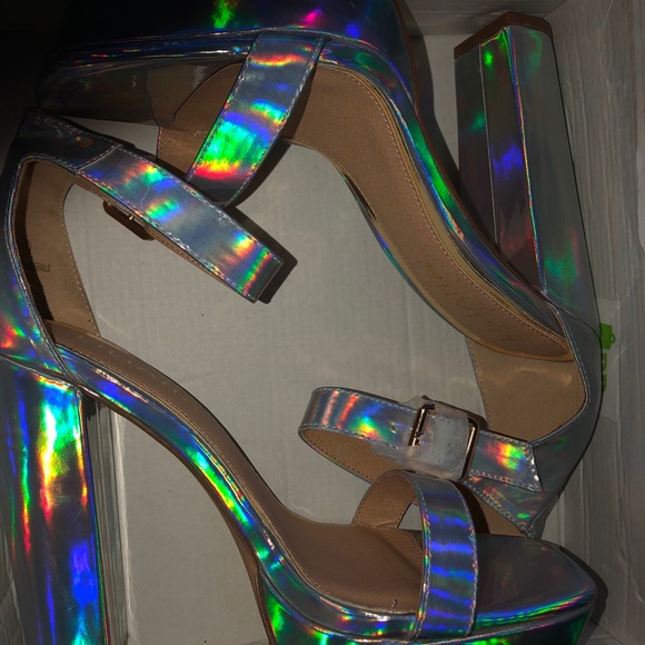 Heels - Picture 3 of 5